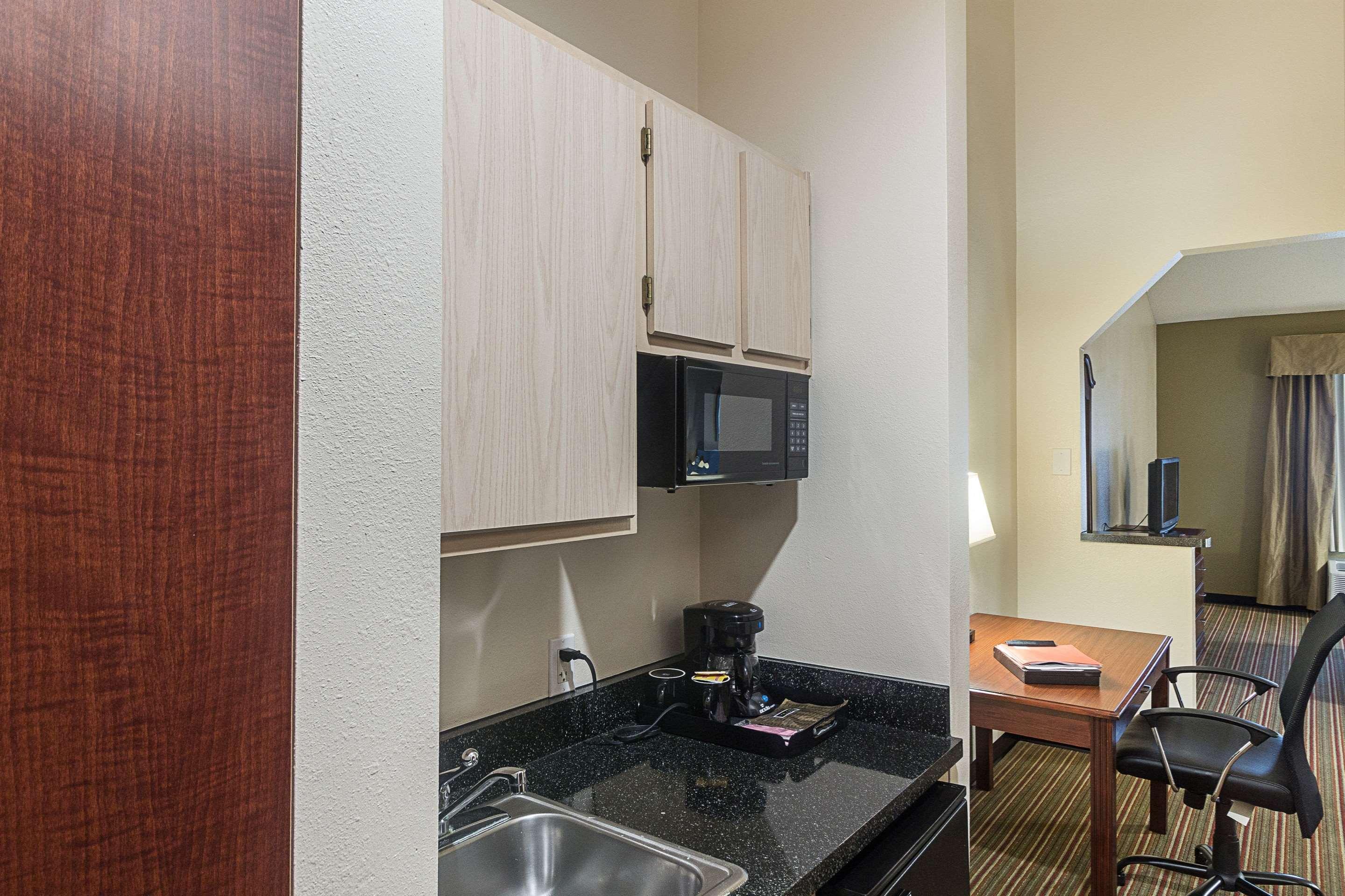 Quality Inn & Suites West Chase Houston Eksteriør billede
