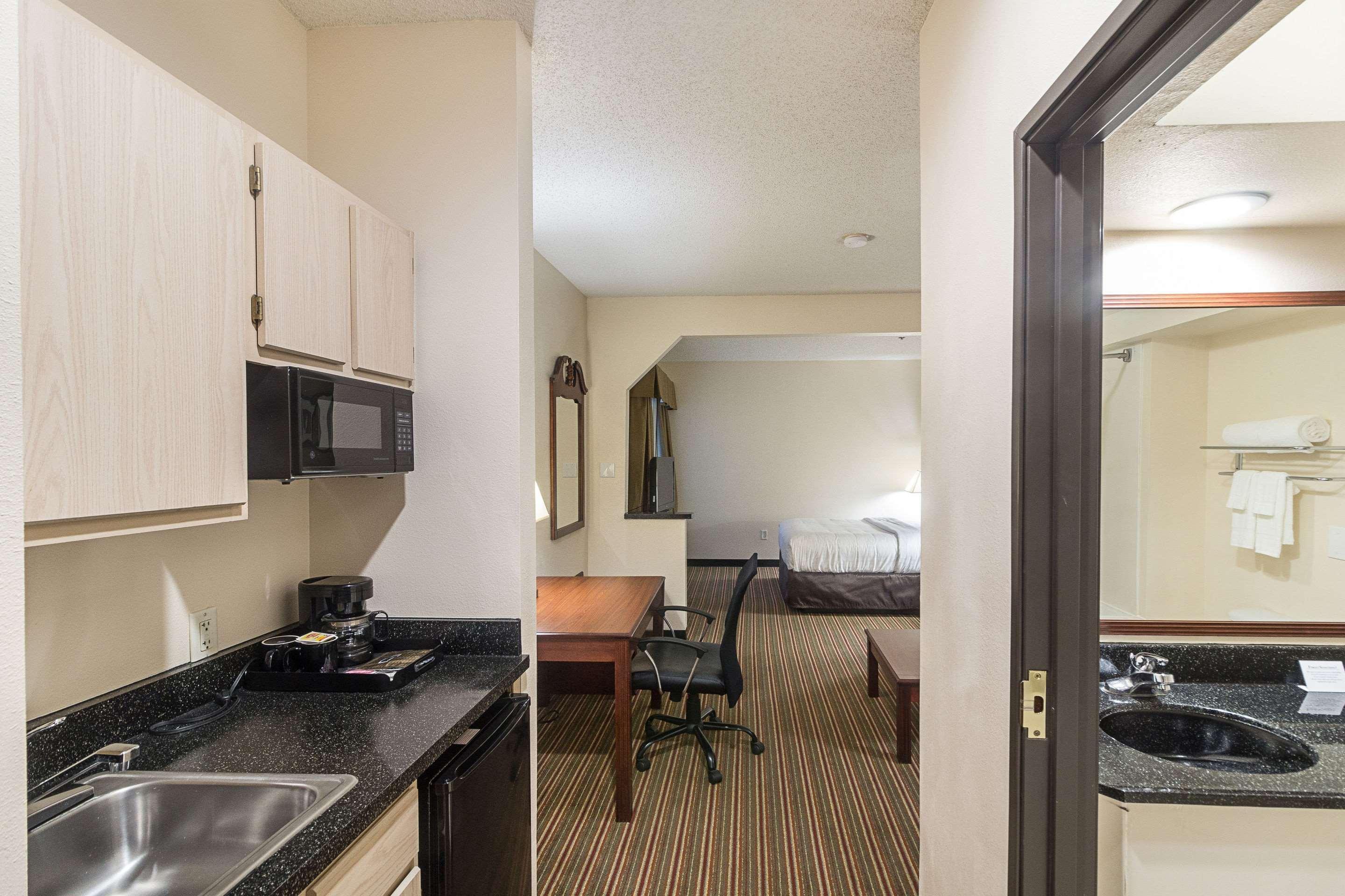 Quality Inn & Suites West Chase Houston Eksteriør billede