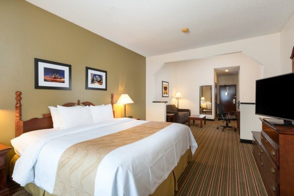 Quality Inn & Suites West Chase Houston Eksteriør billede
