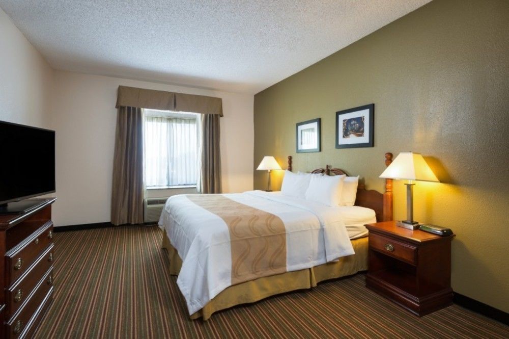 Quality Inn & Suites West Chase Houston Eksteriør billede