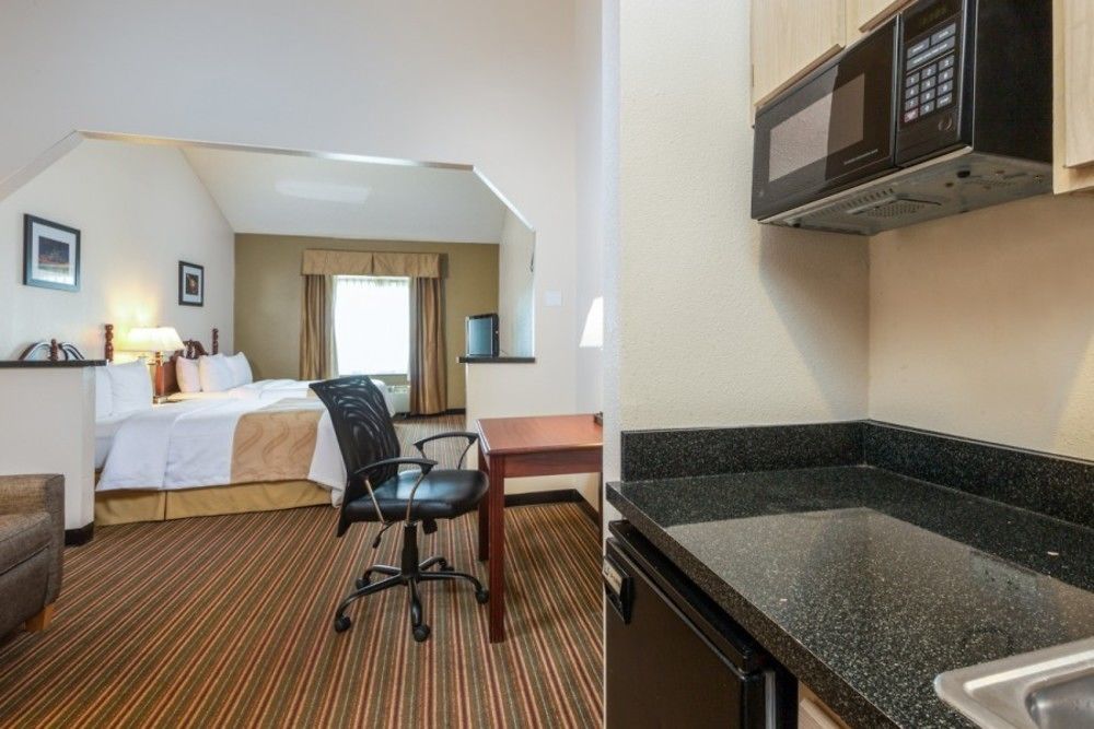 Quality Inn & Suites West Chase Houston Eksteriør billede